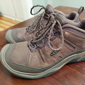 Keen Circadia low-top brown leather waterproof hiking shoes, men's 9 (US)